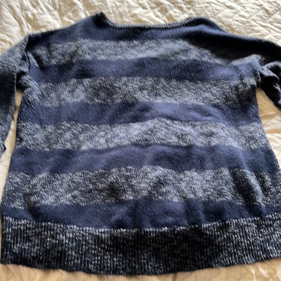 Revolution v neck sweater - Picture 2 of 2